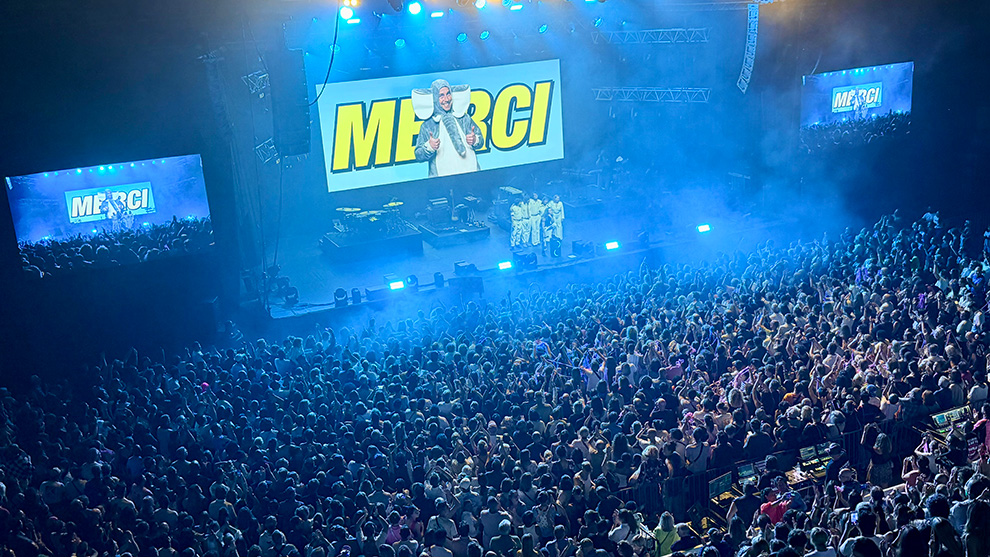 Photo Mémento - Une scénographie particulièrement réussie, portée par un jeu de lumières splendide qui a donné toute sa dimension au spectacle.