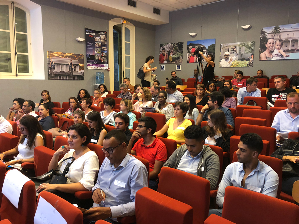 Prés de cent personnes sont venues à la conférence. © Photo Mémento