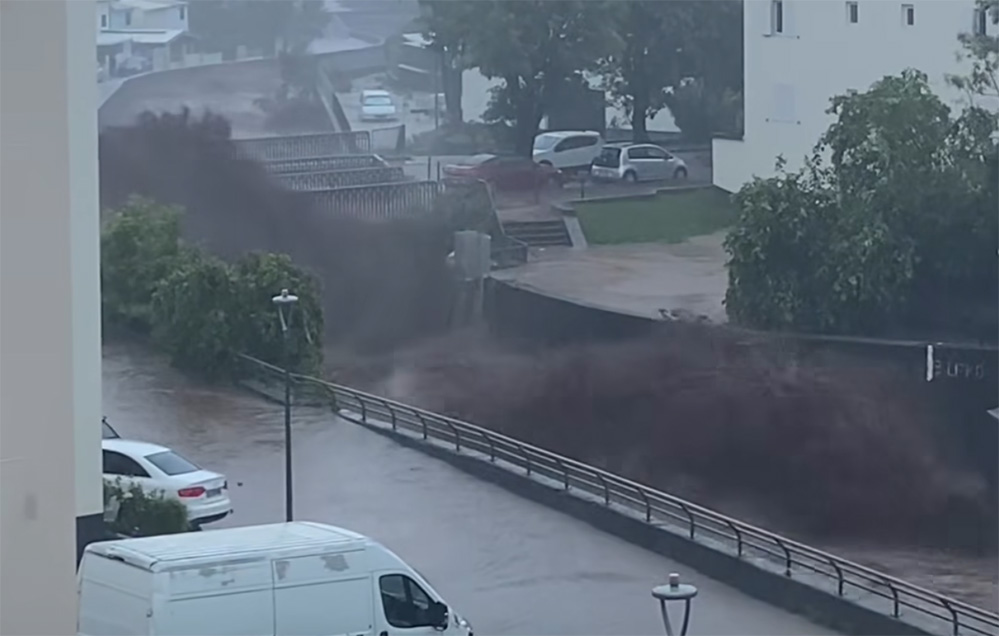 Retour en images du passage du cyclone Garance.